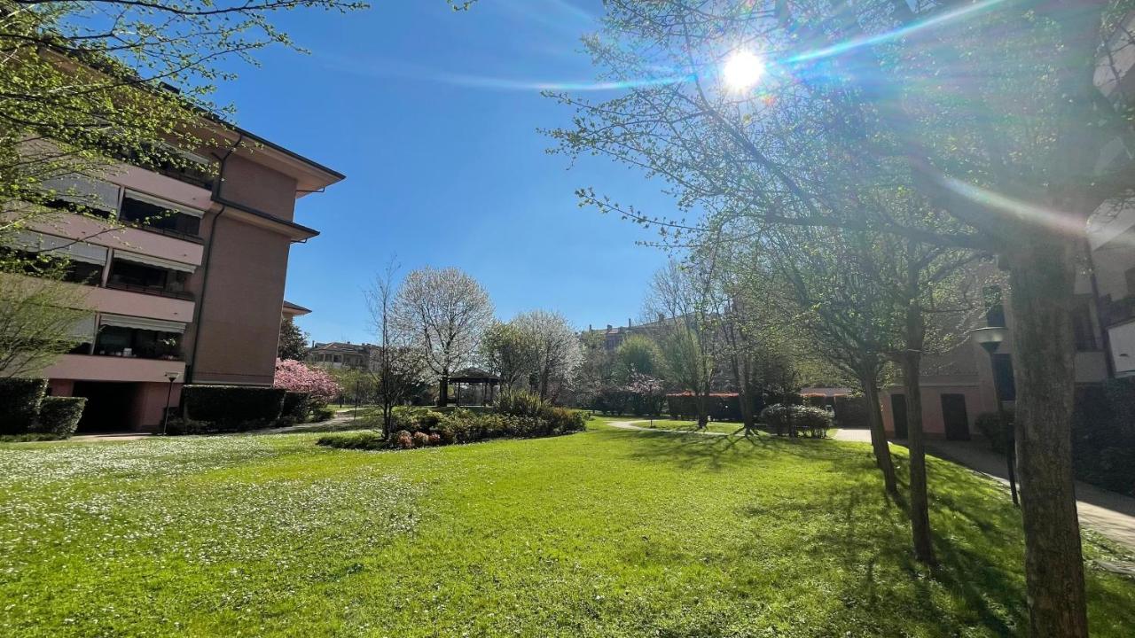 Pacy - Park City Home San Giuliano Milanese Exteriör bild